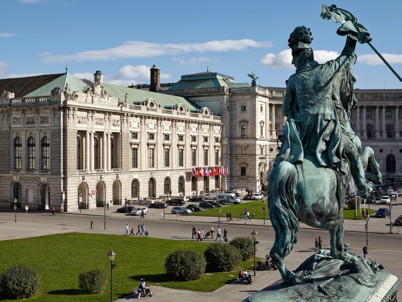 Heldenplatz, Hofburg