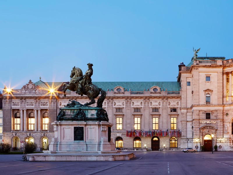 Heldenplatz, Hofburg