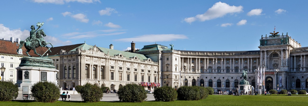 Außenansicht Heldenplatz: Heldenplatz, Hofburg